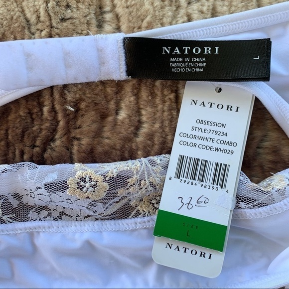 Natori Obsession Floral Embroidered Lace Garter - Picture 6 of 6